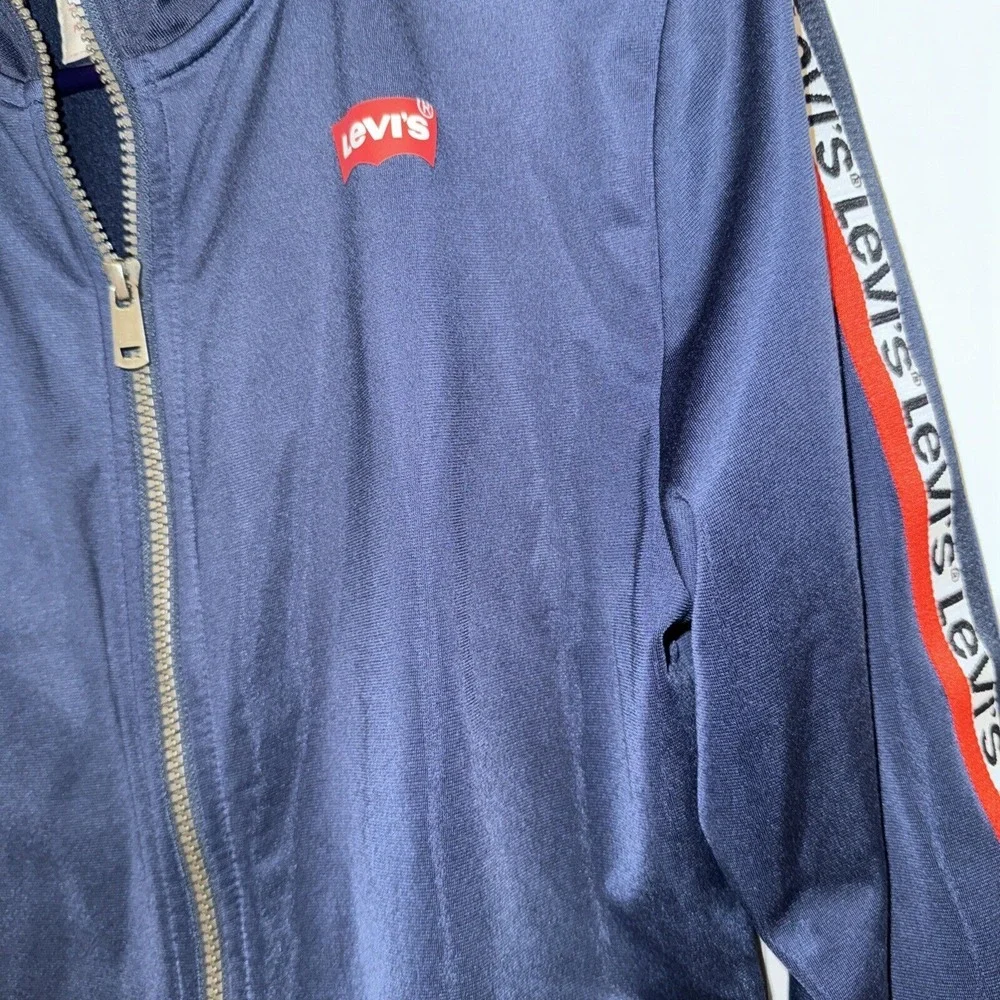 Levis this levi